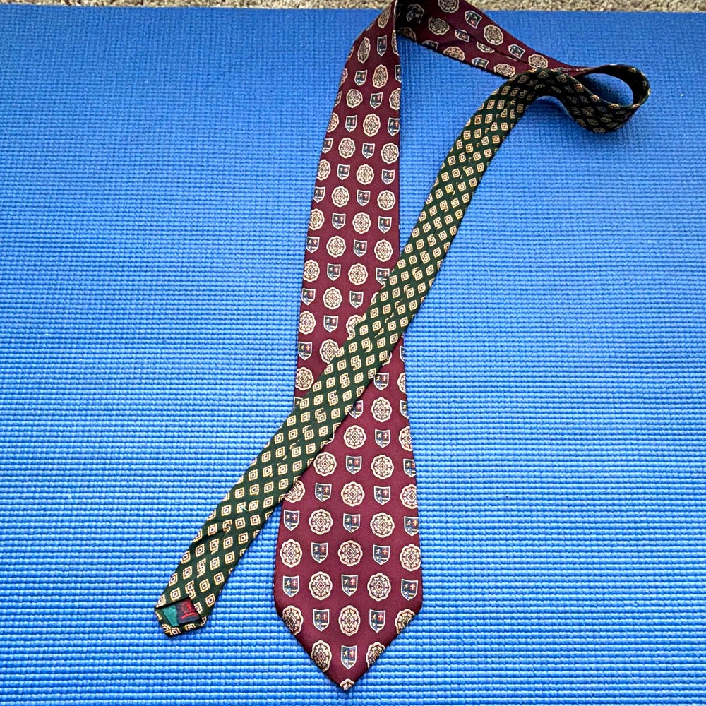 Vintage Tommy Hilfiger Men's Italian Silk USA MADE 1/2 Burgundy/Green 58" tie